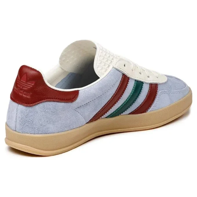 Adidas Gazelle indoor schoenen “Blue Dawn Collegiate Burgundy”