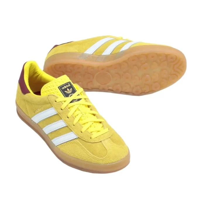 Adidas Gazelle indoor schoenen “Bright Yellow Burgundy”