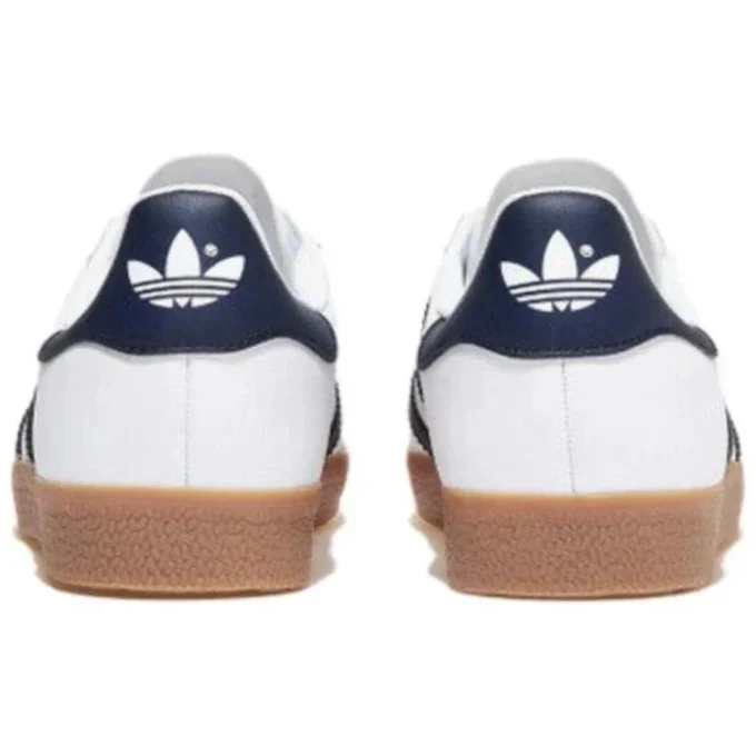 Adidas Gazelle-schoenen “White Navy Gum”
