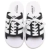 Adidas Gazelle strandteenslippers “Wit Zwart”